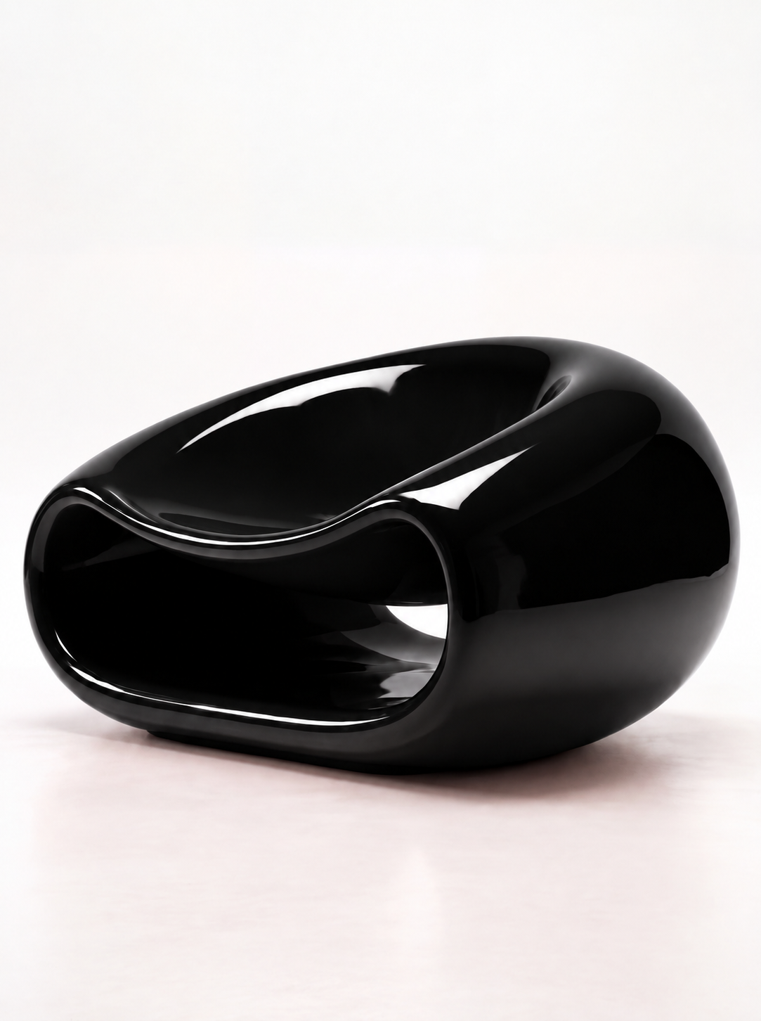 LOOP GLOSS CHAIR — Black
